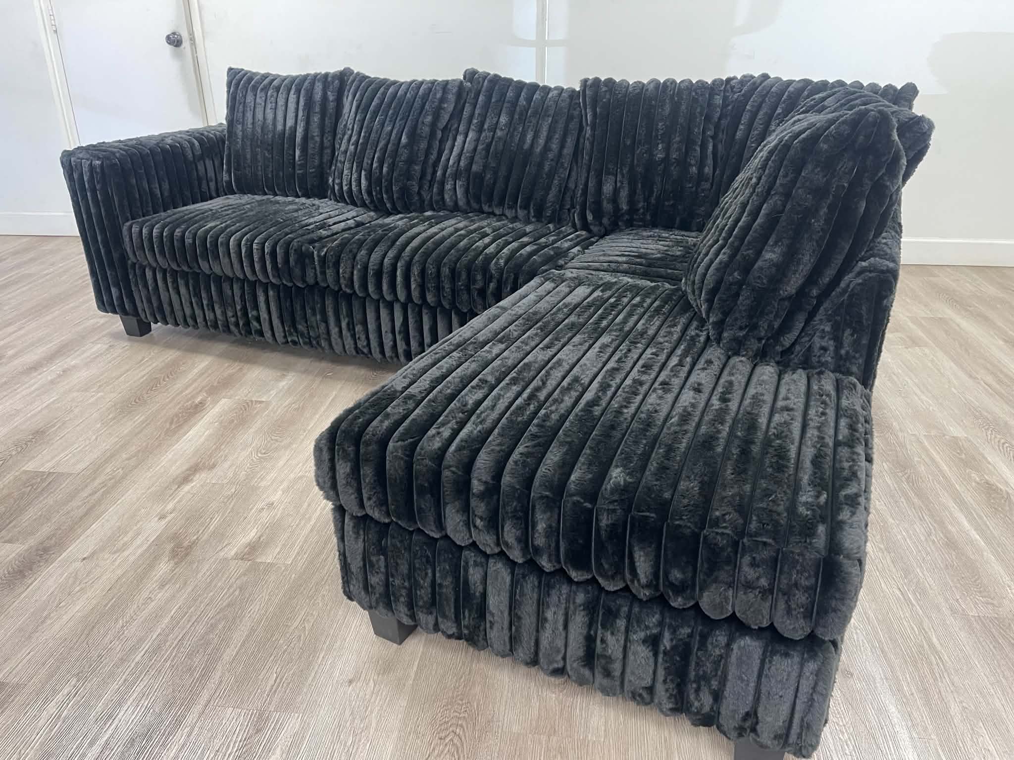 515/516 - Reversible Sectional