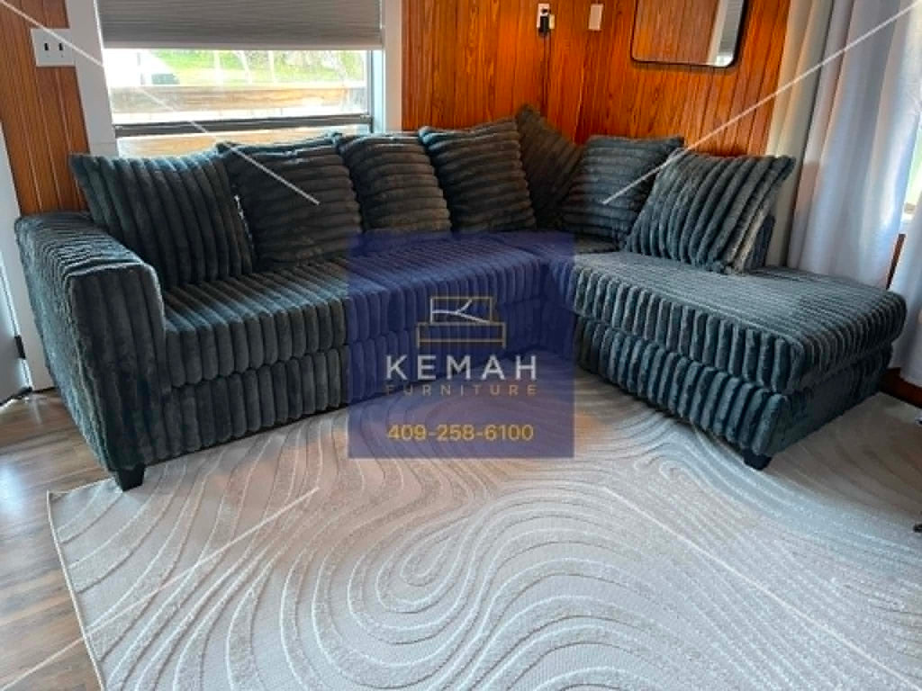 510 Sectional Sofa with Chaise | 6 Colors
