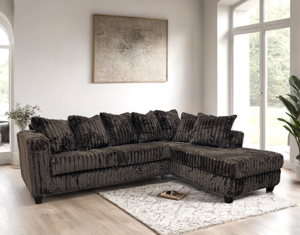 510 Sectional Sofa with Chaise | 6 Colors