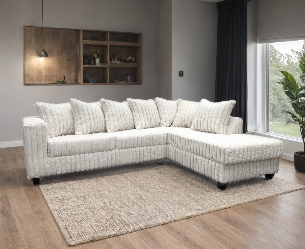 510 Sectional Sofa with Chaise | 6 Colors