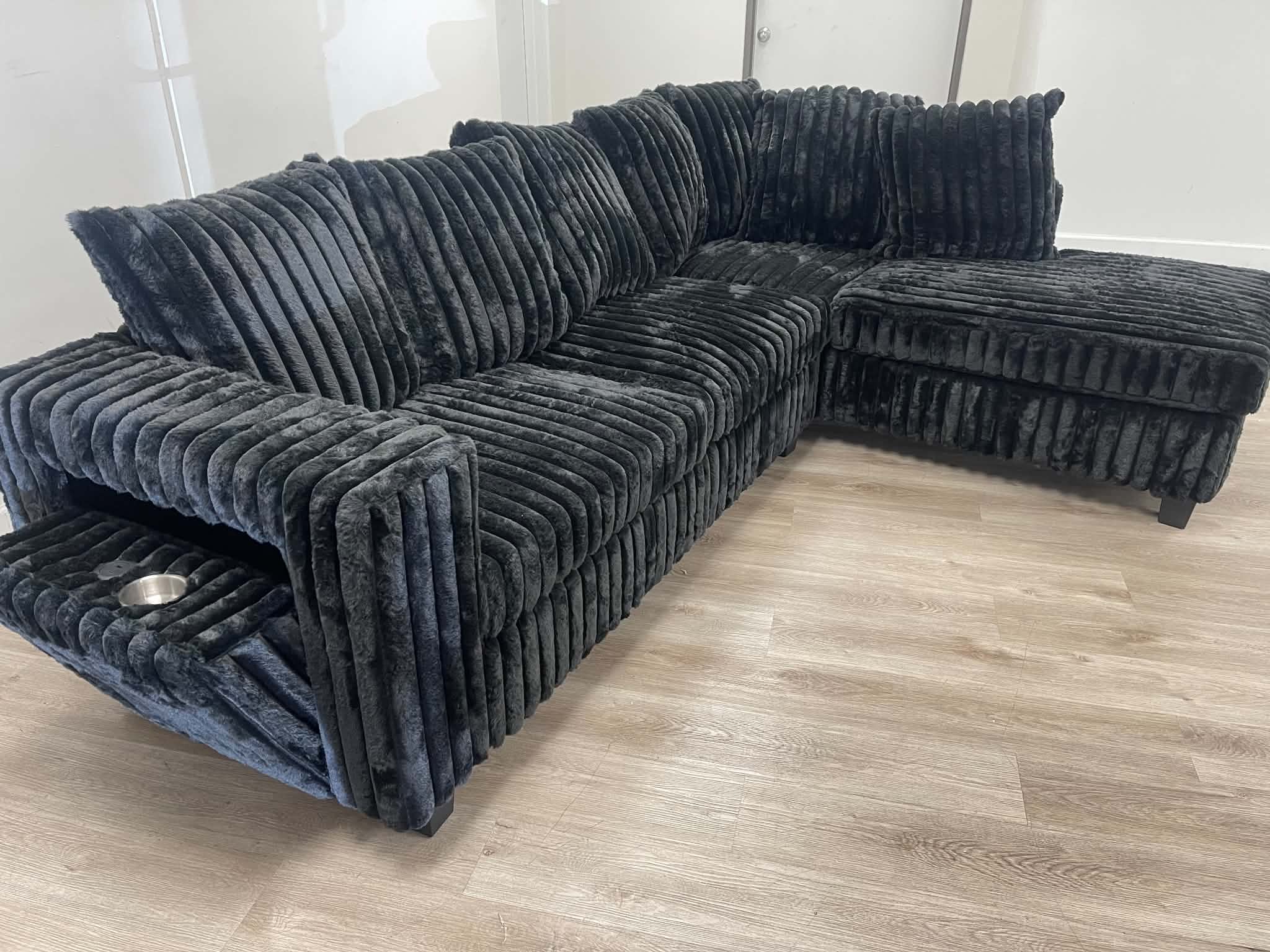 515/516 - Reversible Sectional