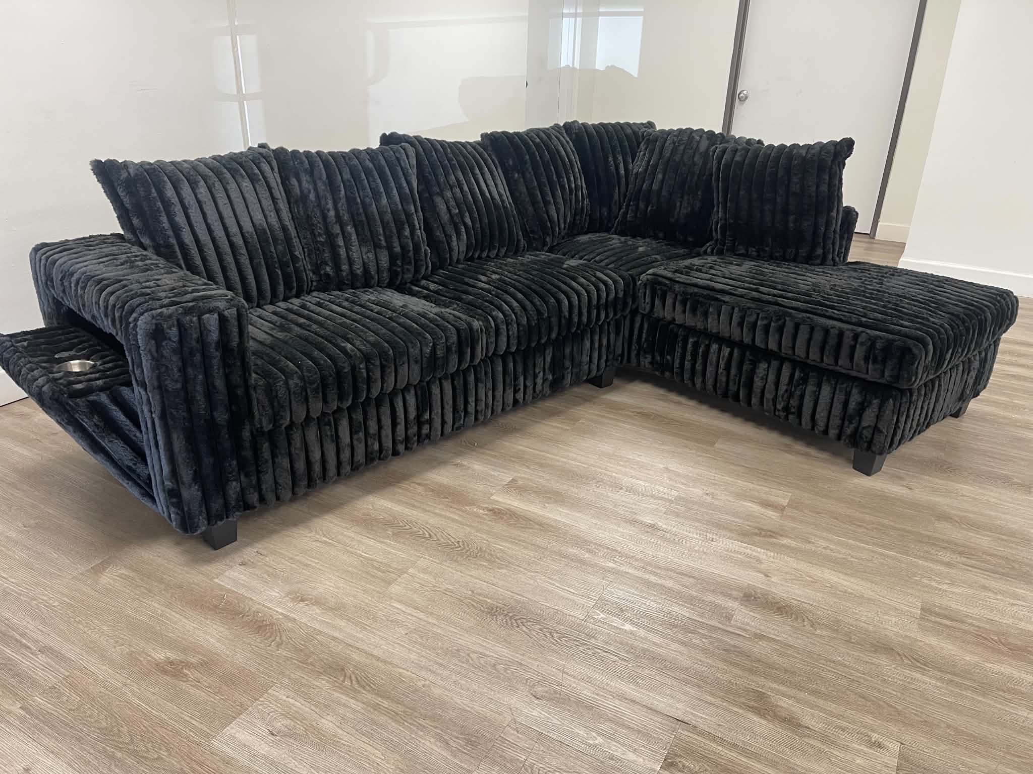 515/516 - Reversible Sectional